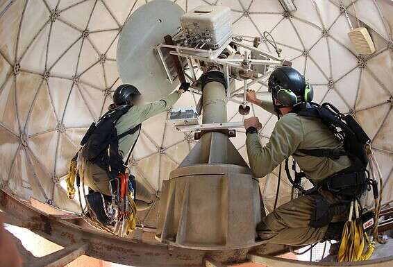 מתקנים מכשור מסווג // צילום: אורן כהן